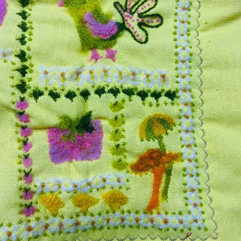 Vintage Handmade Embroiderd Felted‎ Quilt  Baby Lap Flowerpower 60's